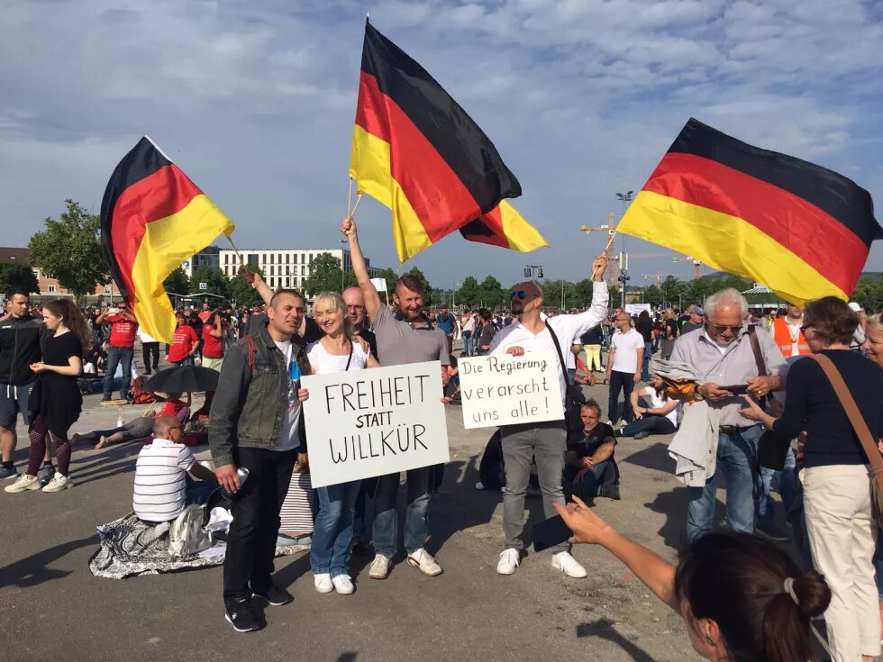 AfD-MdLs Baum, Räpple und Stauch bei der Demo von Querdenken 711 am 09. Mai auf dem Cannstatter Wasen